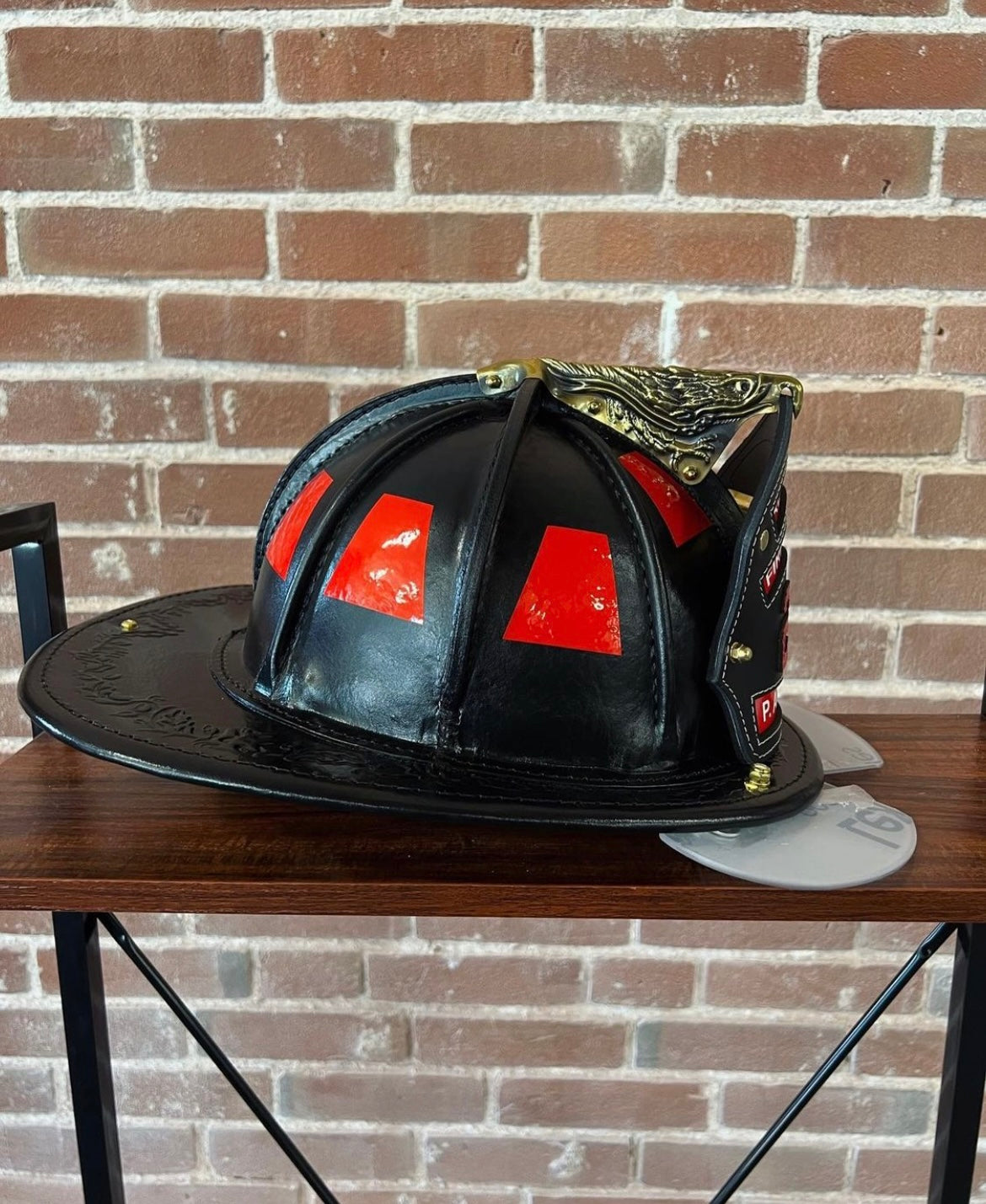 RED REFLECTIVE HELMET (TET) TETRAHEDRON 8 PACK